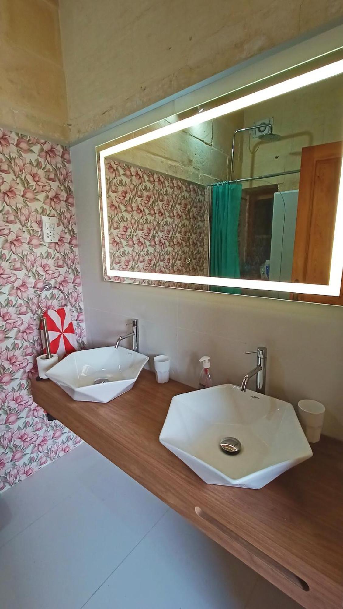 Arthome - Guest Rooms Gharb  Bagian luar foto